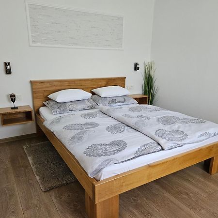 Apartments Woodnotes Licko Petrovo Selo Luaran gambar