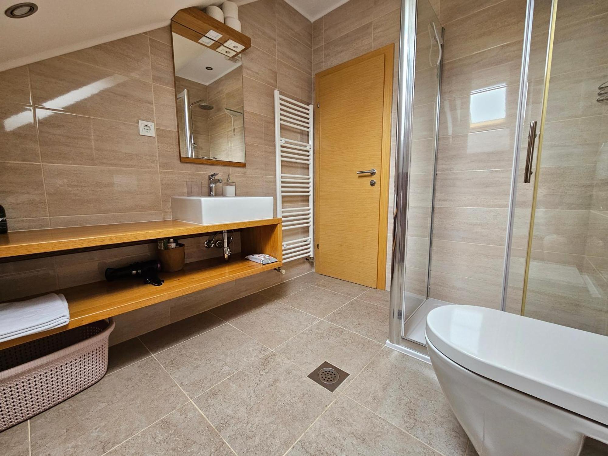 Apartments Woodnotes Licko Petrovo Selo Luaran gambar