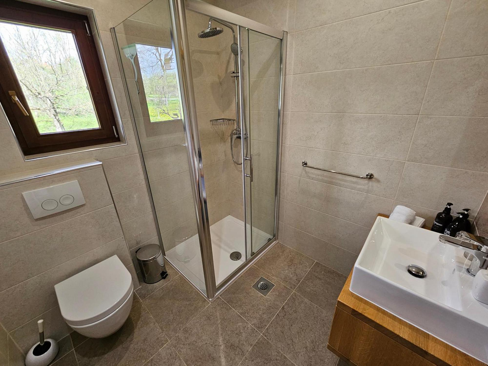 Apartments Woodnotes Licko Petrovo Selo Luaran gambar